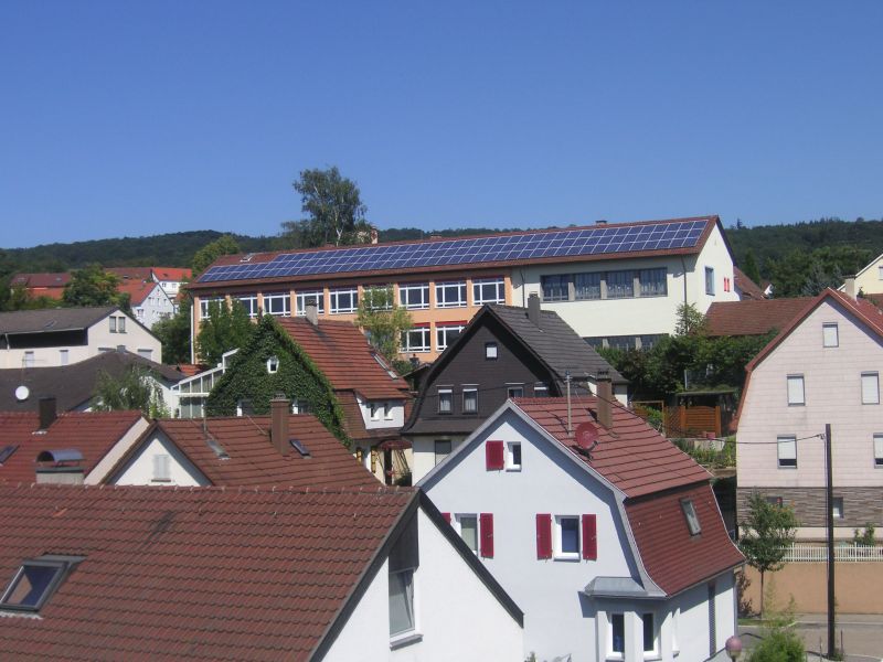 Photovoltaikanlage auf dem Schuldach